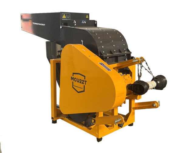 Moară cu ciocane universală - MCU 22 acționată la tractor