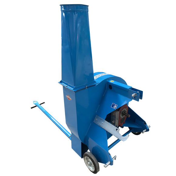 Tocătoarea de fibrase acționată la tractor